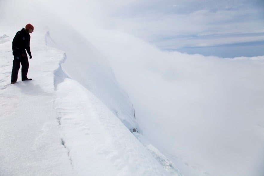 Denke daran, wenn du über einen Gletscher wanderst: Das Eis unter deinen Füßen birgt jahrhundertealtes Wissen