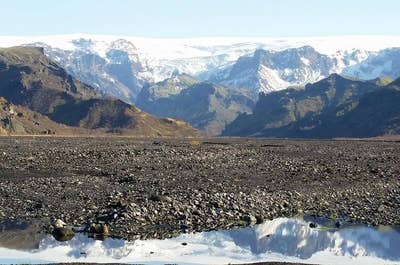 A lo largo del Sendero de Laugavegur, serás testigo de cascadas, montañas, glaciares y valles geotérmicos.