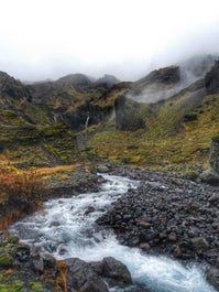 A glacier stream winds its way through Þórmörk.