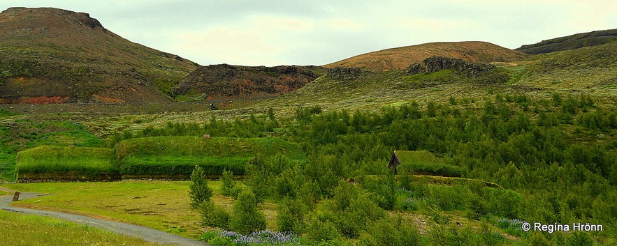 Þjóðveldisbærinn replica of a Saga-age farm