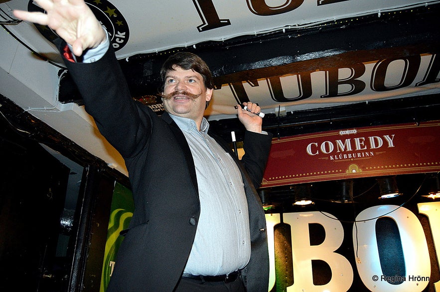 Stand-up comedy and magic in Iceland