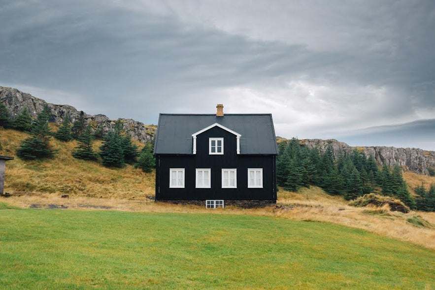 Picture from around H&ouml;fn in southeast Iceland, by Zeb Goodman