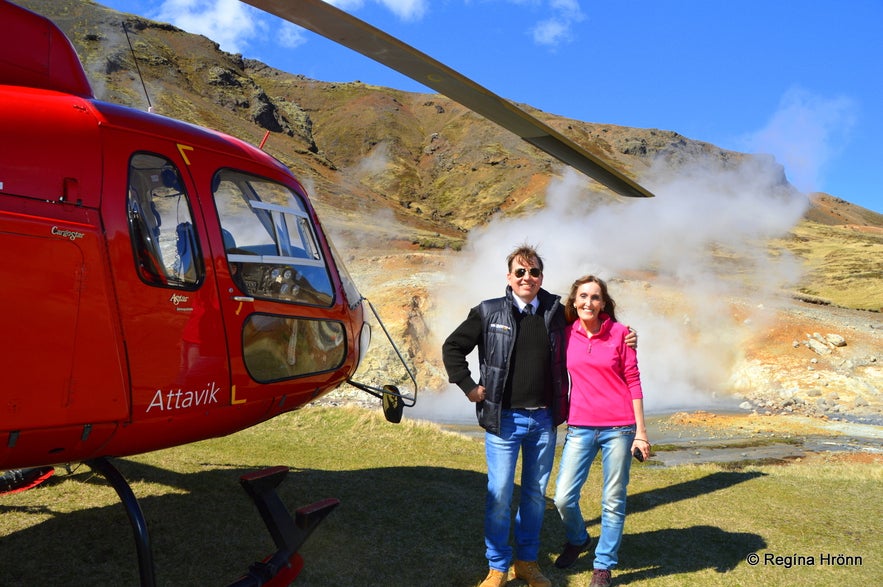 Regína with the pilot at A helicopter ride in Iceland - geothermal areas Regína with the pilot