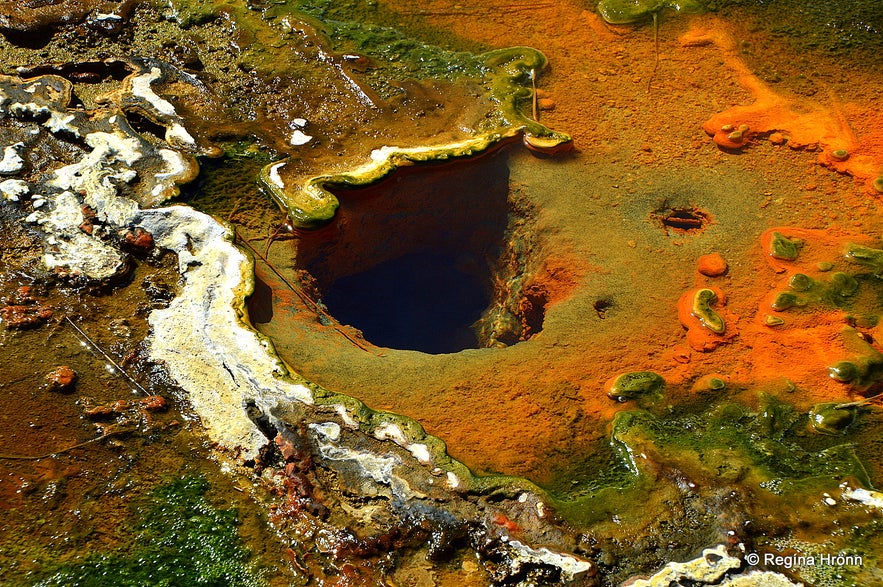 A helicopter ride in Iceland - geothermal areas