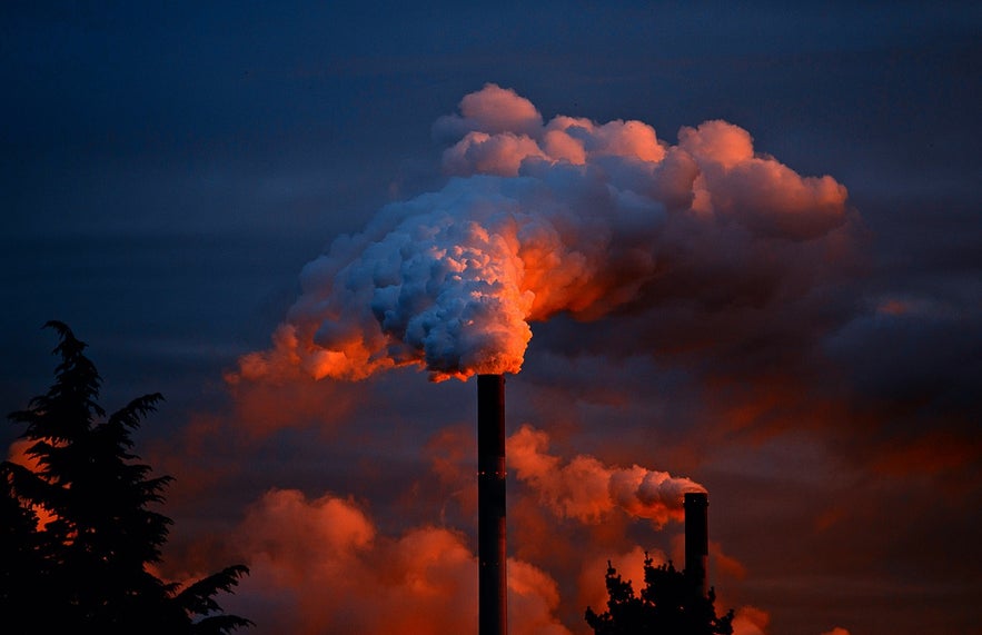 Icelandic sunsets would look beautiful against a cloud of carbon monoxide.