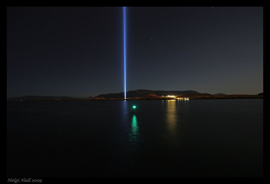 Der Imagine Peace Tower befindet sich auf der Insel Viðey in Island