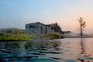 De Secret Lagoon is even historisch als geothermisch.