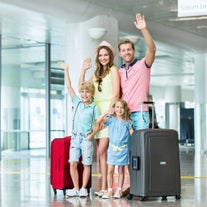 This private one-way transfer to Keflavik Airport is perfect for small families.