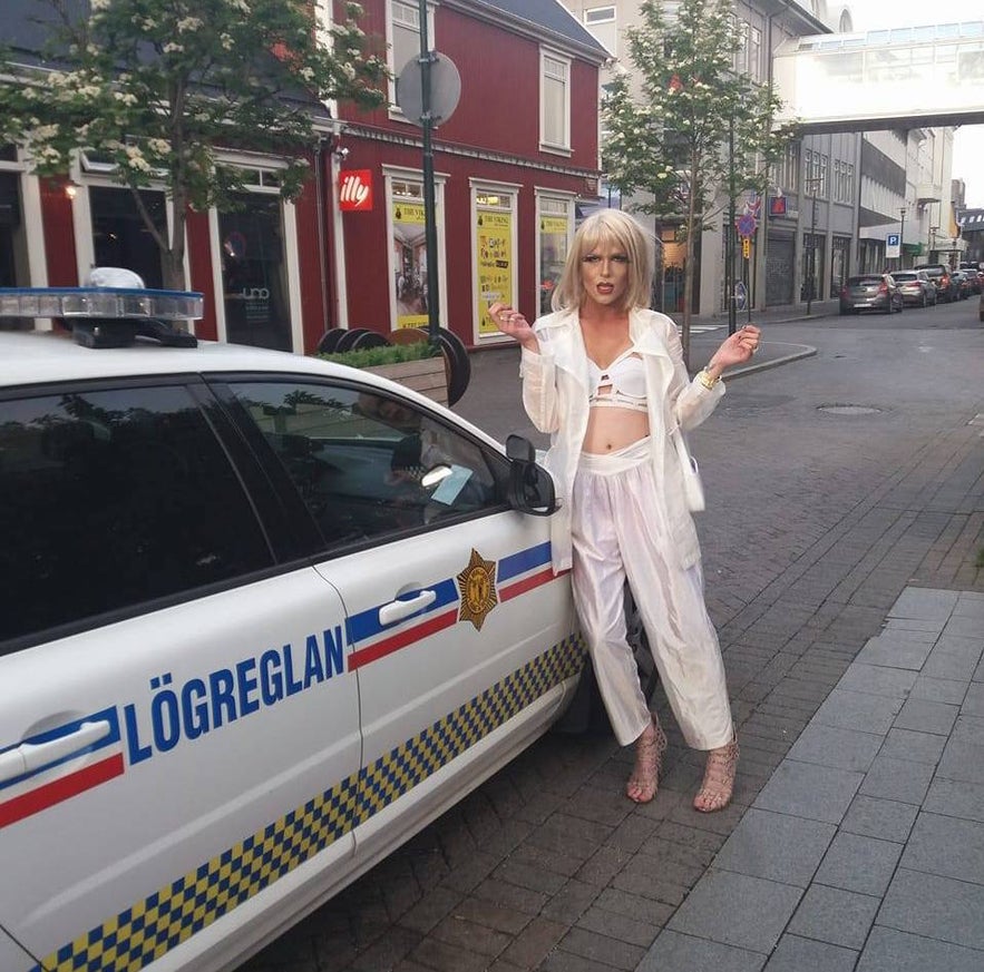 The police in downtown Reykjavík don't mind you leaning on or climbing over their cars: try it!