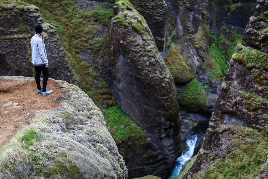 Hiking at Fjadrárgljúfur canyon