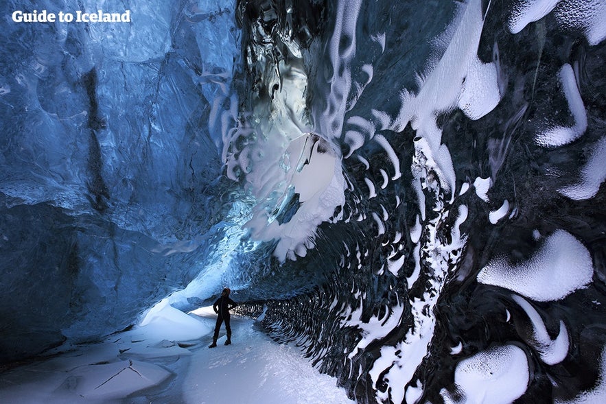 Væggen i en isgrotte