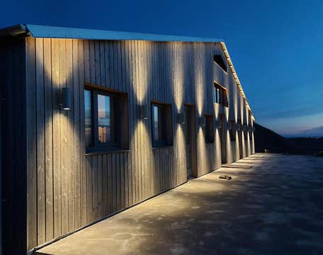 Farmhouse Lodge