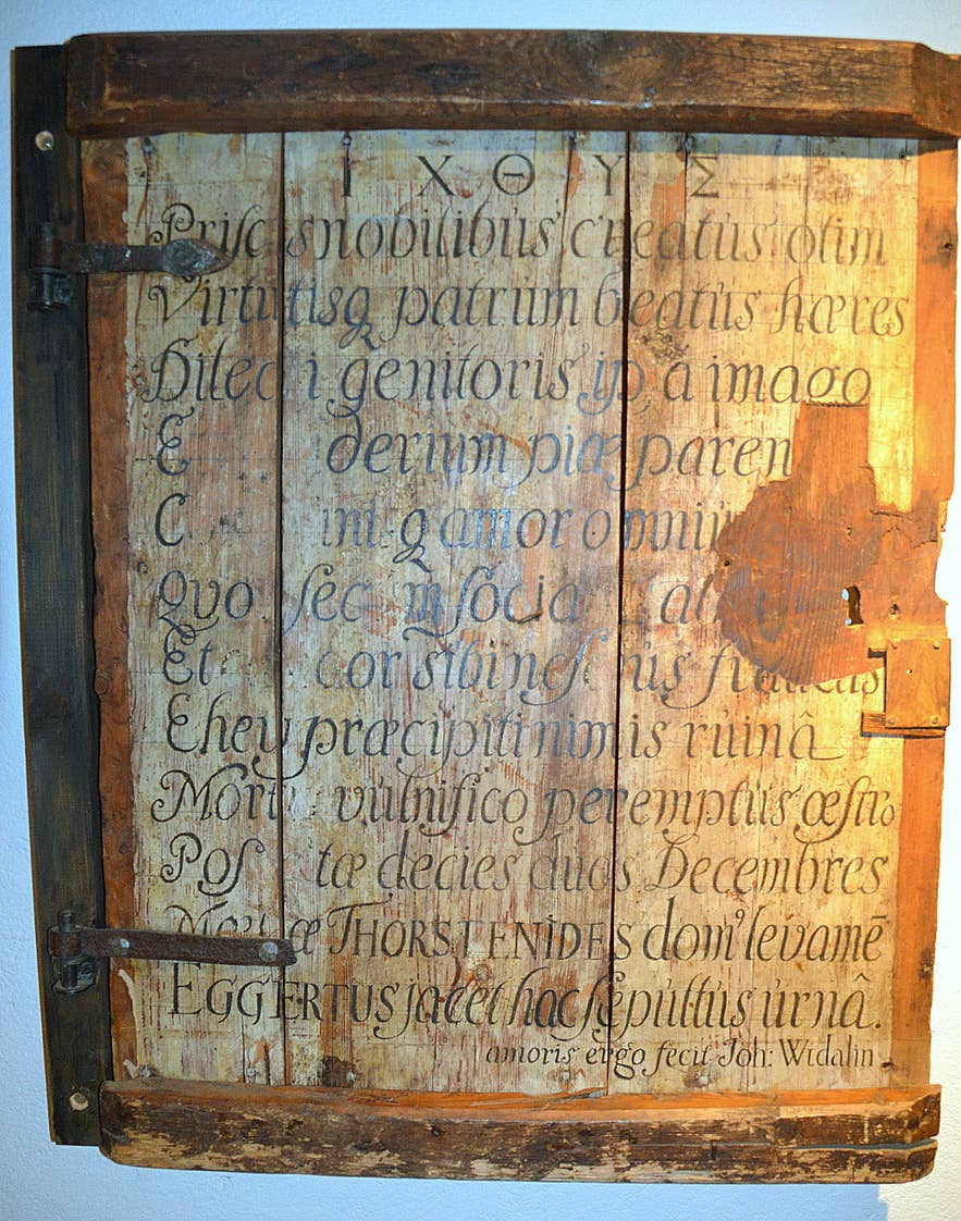 In the crypt of Sk&aacute;lholt