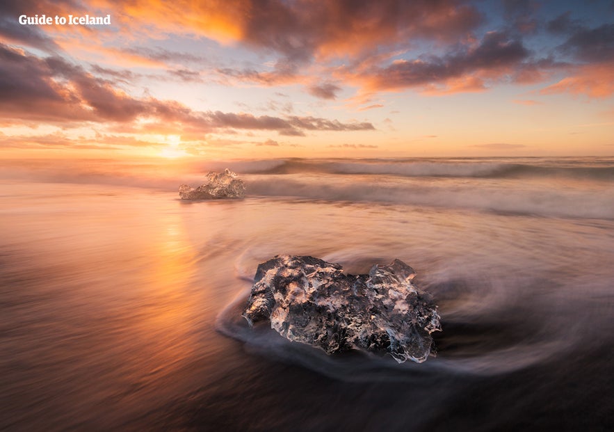 Read on to discover the magic of experiencing time in Iceland, an island of long bright summers, dazzling winter nights and an eternal and mystifying present.