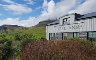 Country Hotel Anna Apartments