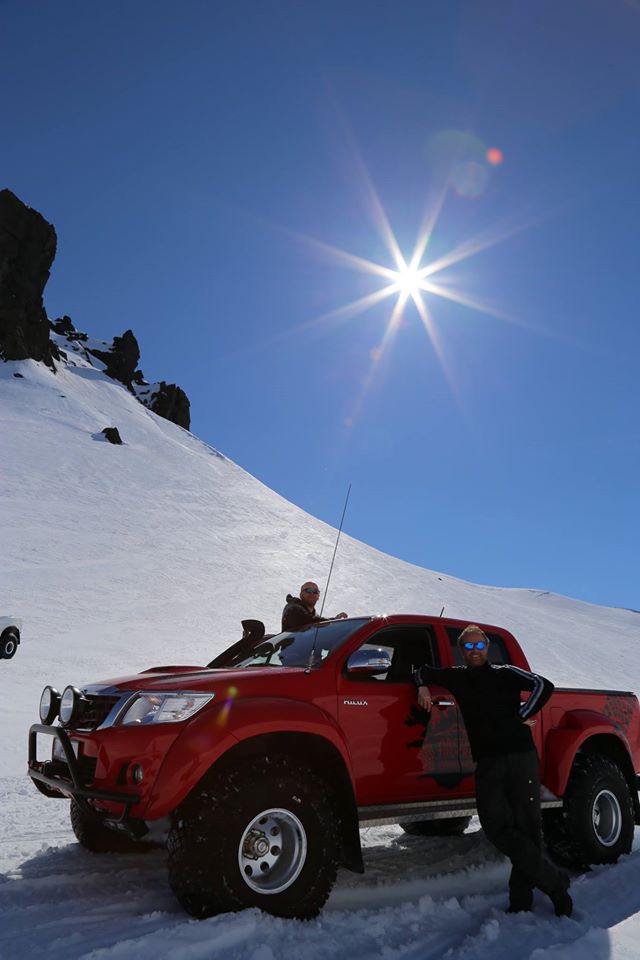 Enjoy the 1,000 Rivers Road super jeep trip in Iceland.