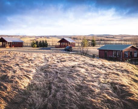 斯马拉屯农场生态小屋 | Smaratun Farm Eco Lodges