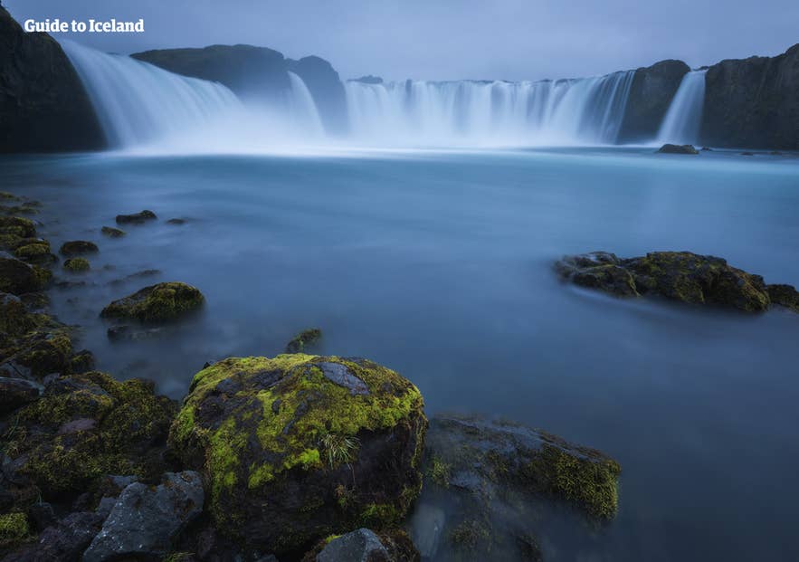 Godafoss-Wasserfall, eines der beliebtesten Naturwunder des Landes.