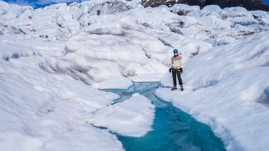 Randonneurs sur le glacier Vatnajökull