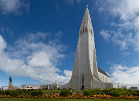 Hallgrimskirkja church in Reykjavík city, inspired by the waterfall Svartifoss in Skaftafell Nature Reserve.