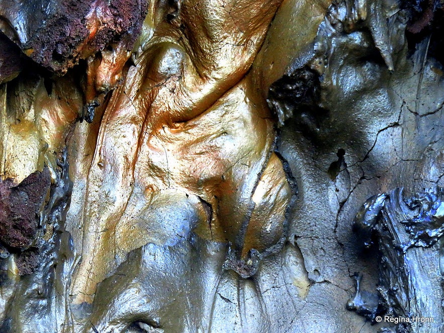 Lava formations and shiny colours at Gjástykki