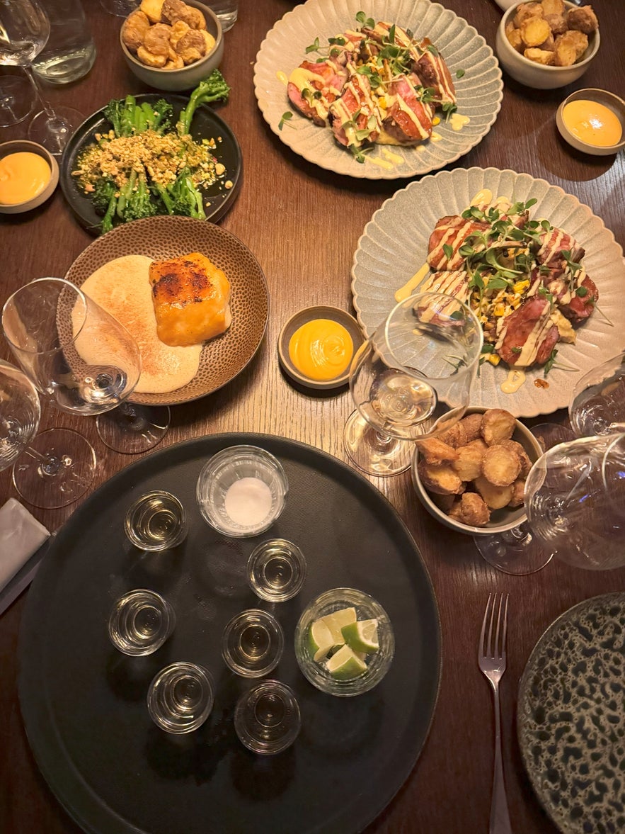 Des shots de tequila pour accompagner le carré d'agneau et la morue au miso.