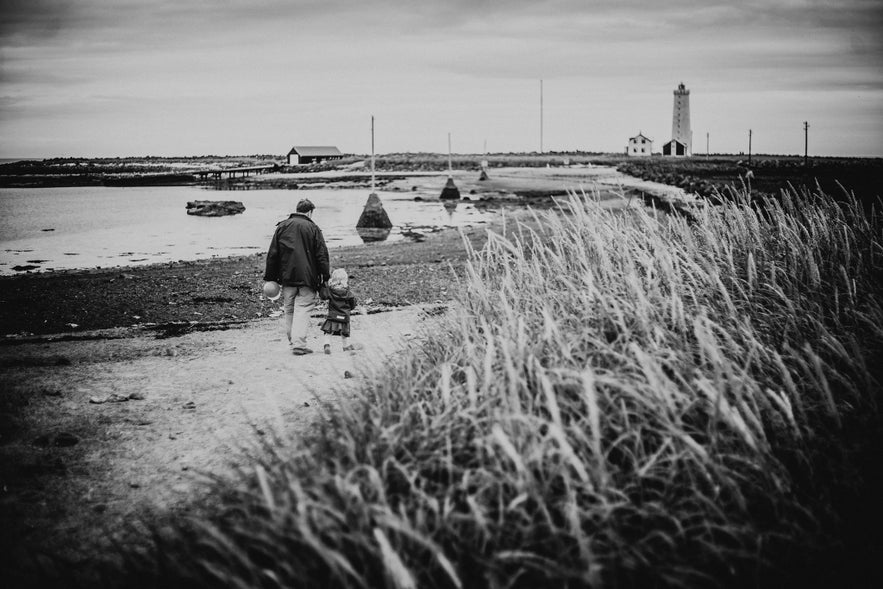 La nature est un parent pour les enfants islandais