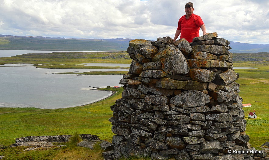 Grettisvarða cairn in Vatnsfjörður