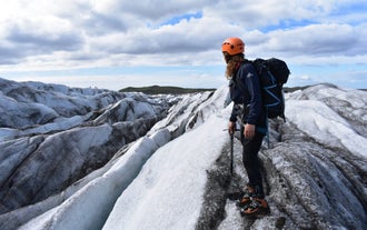 Las rutas de senderismo glaciar brindan unas vistas incomparables de Islandia.