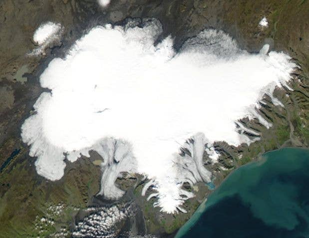 Vatnajökull has numerous glacier tongues extending from it. Bruarjokull is the largest.
