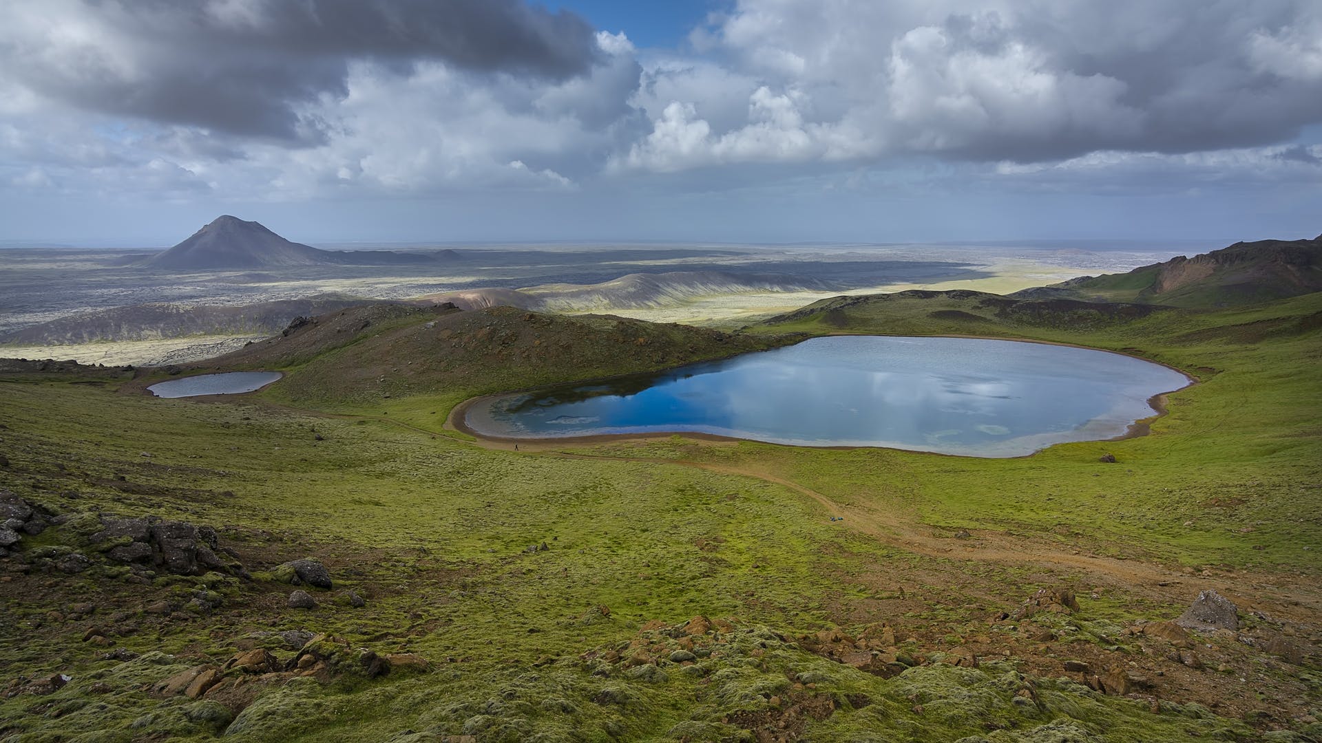 Sp&aacute;konuvatn is one of many lakes on the Reykjanes Peninsula.