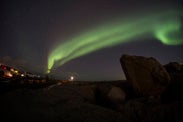 Nordlichter beim Leuchtturm Grótta in Reykjavik