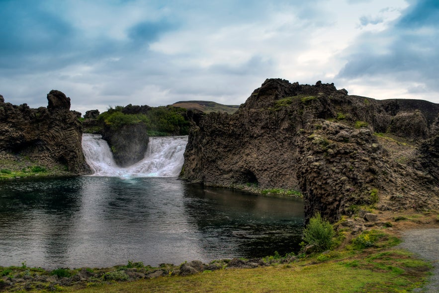 冰島Hjalparfoss