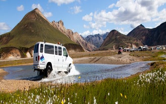 Fahre mit einem Superjeep nach Landmannalaugar und zum Vulkan Hekla.