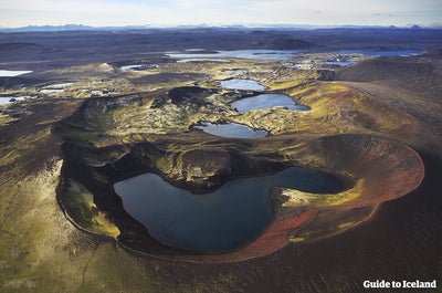 De route van Landmannalaugar naar Þórsmörk voert je langs vele ongelooflijke kratermeren in het hoogland.