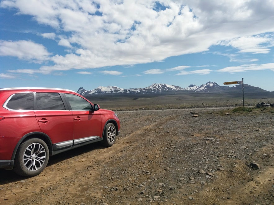 voiture sur la route de Kjolur par Emilie 