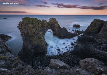 Gatklettur è una delle tante meravigliose formazioni rocciose nella penisola di Snaefellsnes nell'Islanda occidentale.