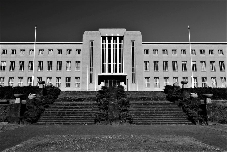 Le bâtiment principal de l'Université d'Islande