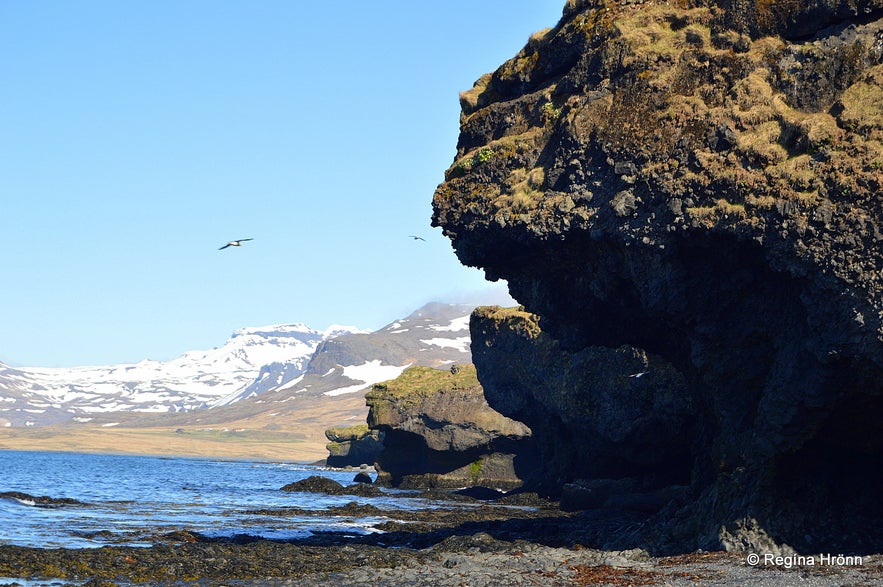 The rock giants by Ólafsvík