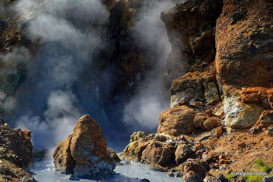 A beautiful Hike through the Nesjavellir Geothermal Area in South-Iceland