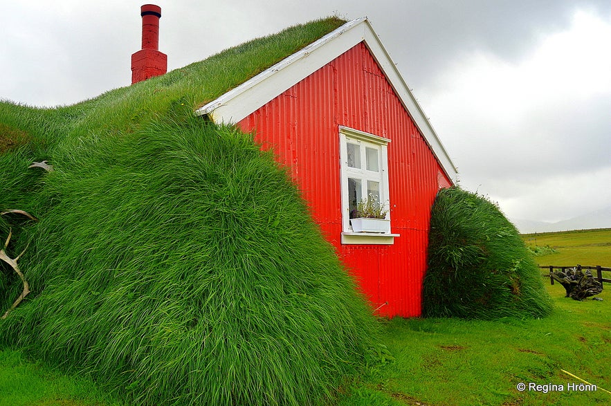 Lindarbakki Turf House in Borgarfjörður-Eystri 