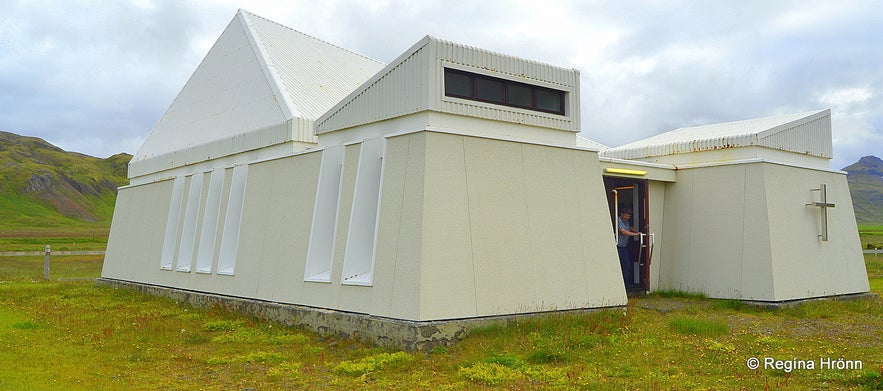 Trékyllisvík at Strandir - Árneskirkja nýja church