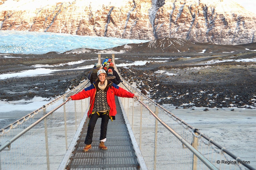 Regína on the hike to Fláajökull glacier