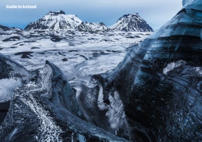 Visitez une grotte de glace à l'intérieur du glacier de Mýrdalsjökull avec ce pack fantastique.