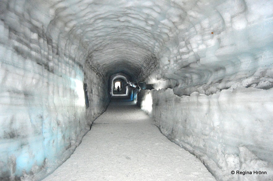 The ice cave tunnel - Into the Glacier