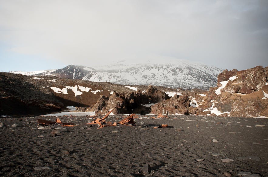 斯奈山半島Djupalonssandur 黑沙灘