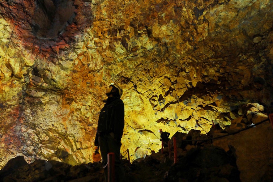 冰島夏季限定火山內部遨遊探險旅行團