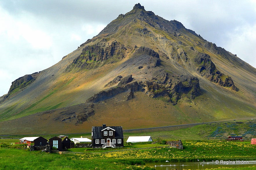 Arnarstapi and Mt. Stapafell - Snæfellsnes West-Iceland