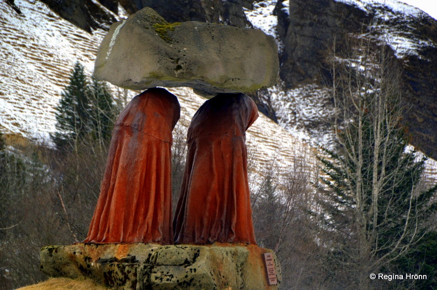 The statue Byrði sögunnar - the Burden of History, by Magnús Tómasson Kirkjubæjarklaustur