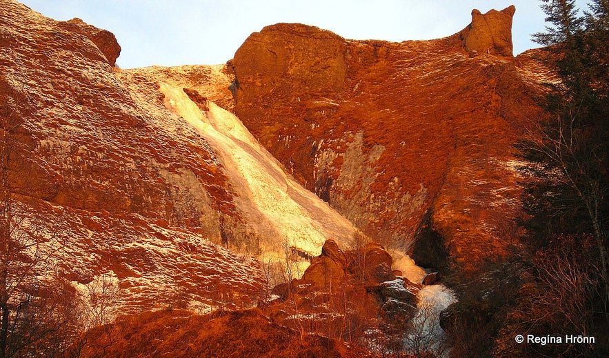 Systrafoss waterfall in Kirkjubæjarklaustur